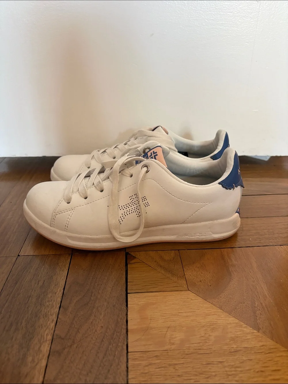 KURU Women’s Roam White Low-Top Lace-Up Sneakers